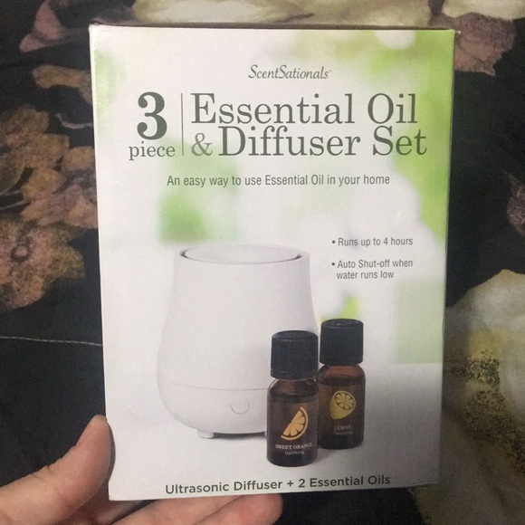 Essential oil & diffuser set - Picture 2 of 4